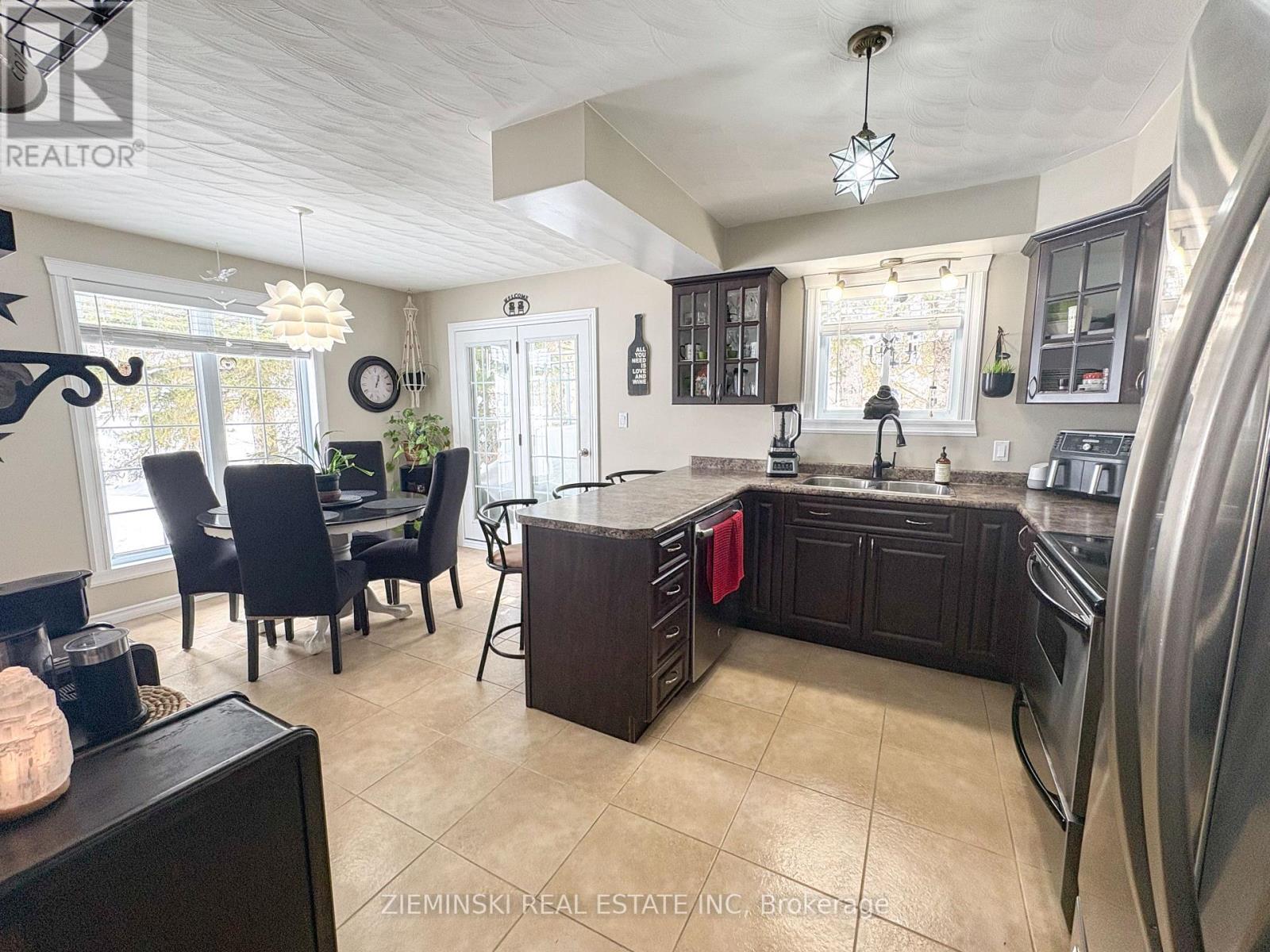 39 Sybil Avenue, Cochrane, Ontario  P0L 1C0 - Photo 2 - T13052526