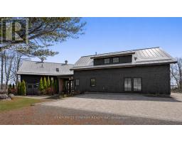 4/6 SIFTON ROAD, Front of Yonge, Ontario