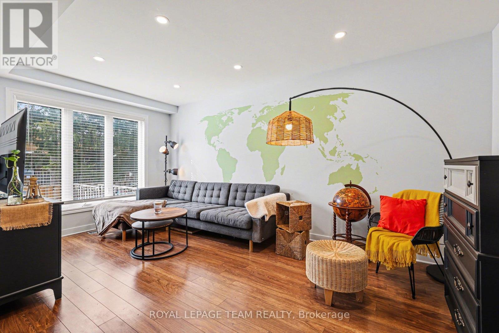 146 Salter Crescent, Ottawa, Ontario  K2K 1Y8 - Photo 2 - X13052544