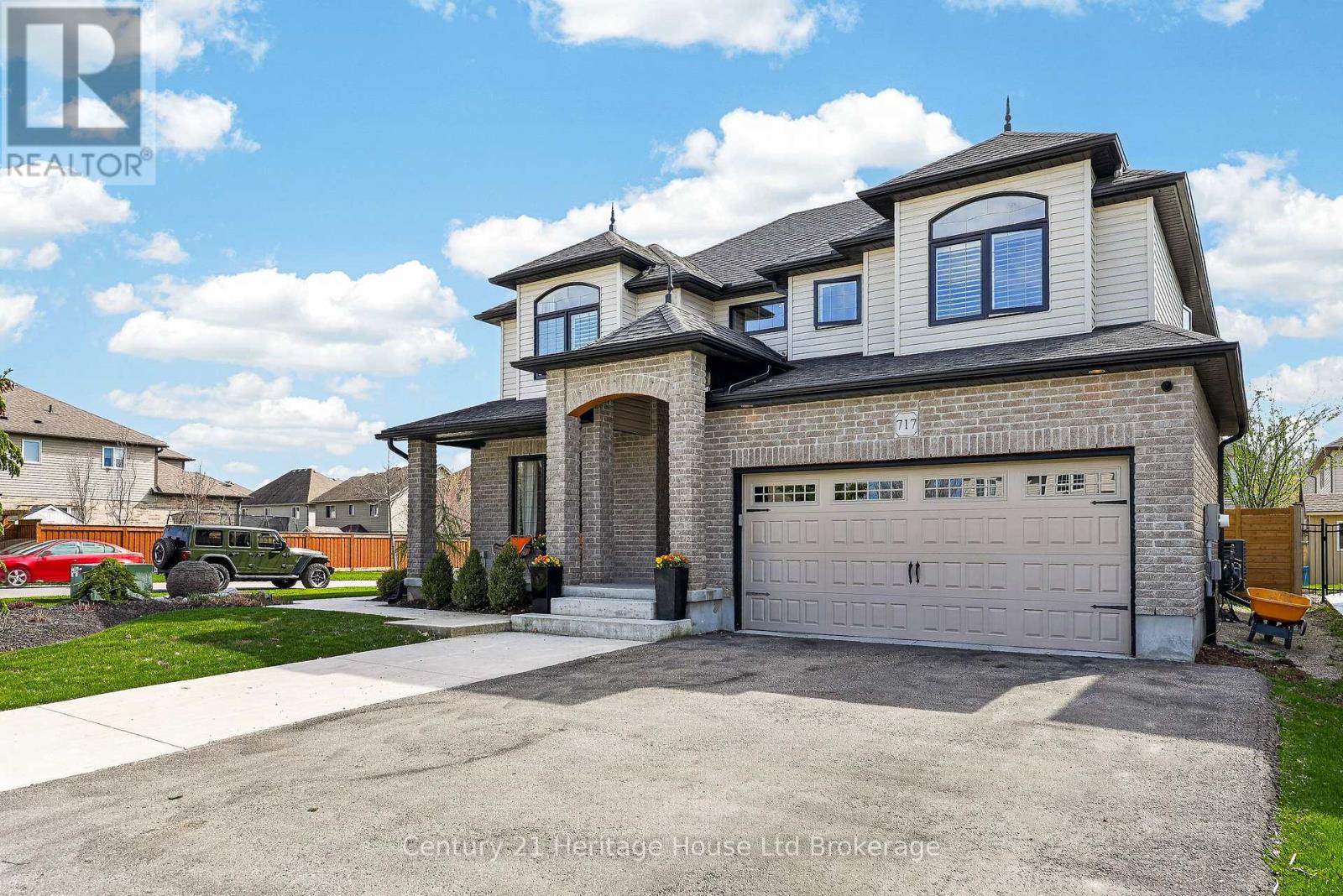 717 Normandy Drive, Woodstock, Ontario  N4T 0C5 - Photo 3 - X13052410