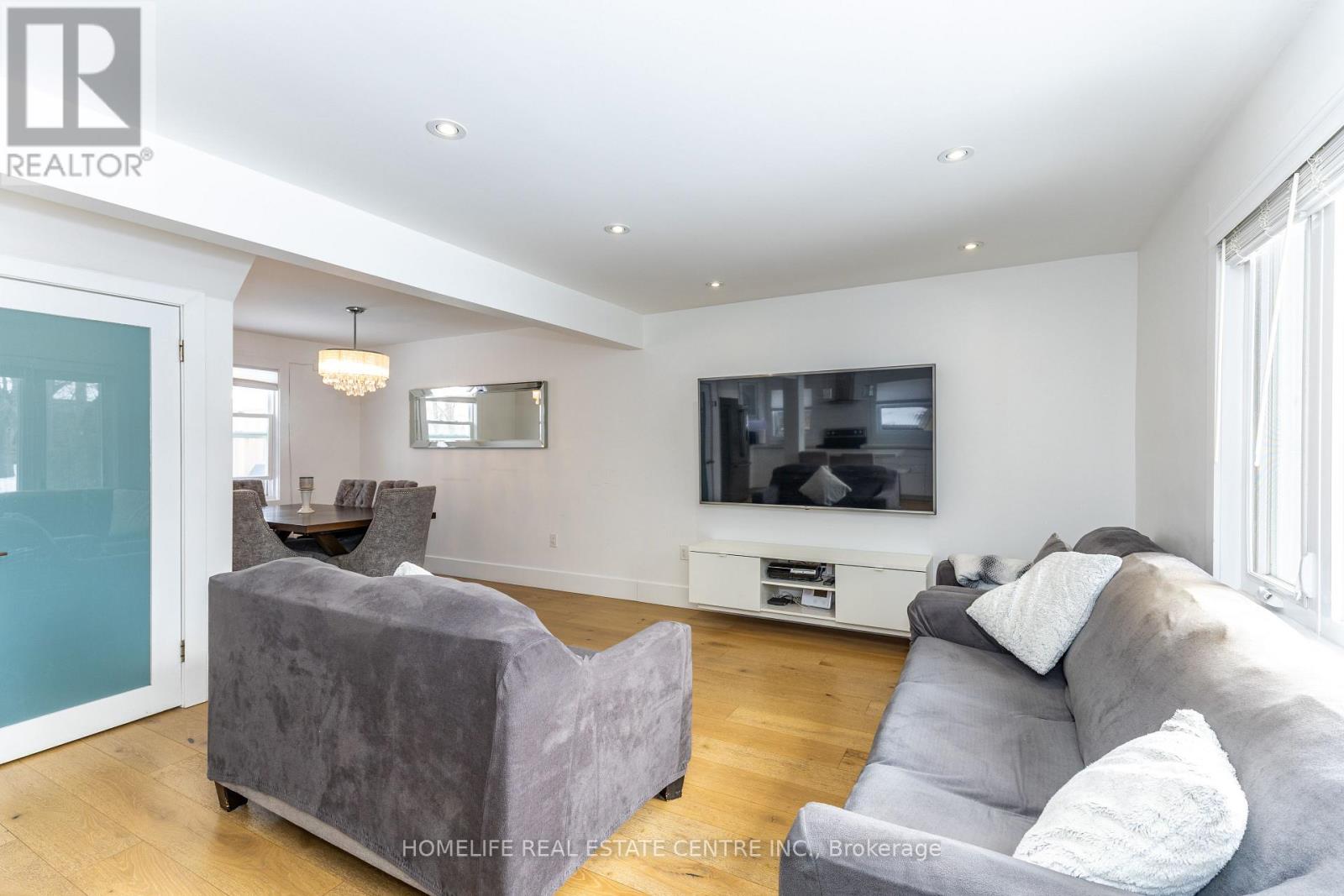 172 Calvington Drive, Toronto, Ontario  M3M 2M9 - Photo 13 - W12977494