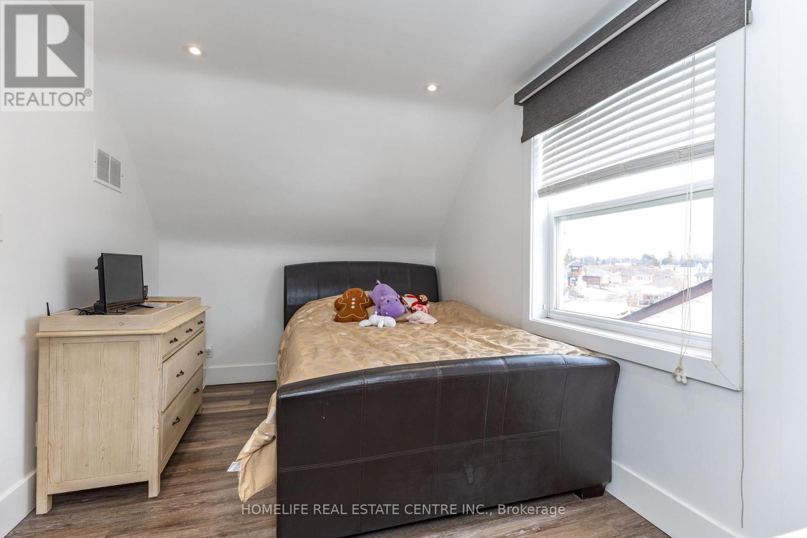 172 Calvington Drive, Toronto, Ontario  M3M 2M9 - Photo 29 - W12977494