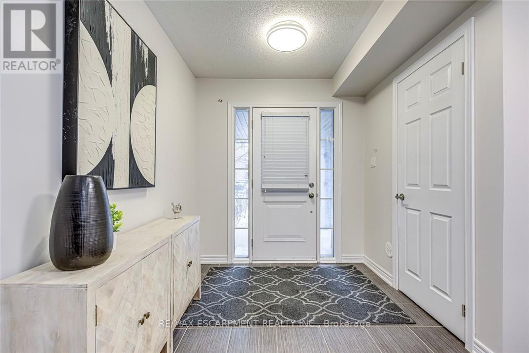 74 - 2435 Greenwich Drive, Oakville, Ontario  L6M 0S4 - Photo 3 - W13016142