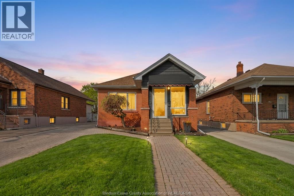 MLS# 26009399: 1515 PARENT AVENUE, Windsor, Canada