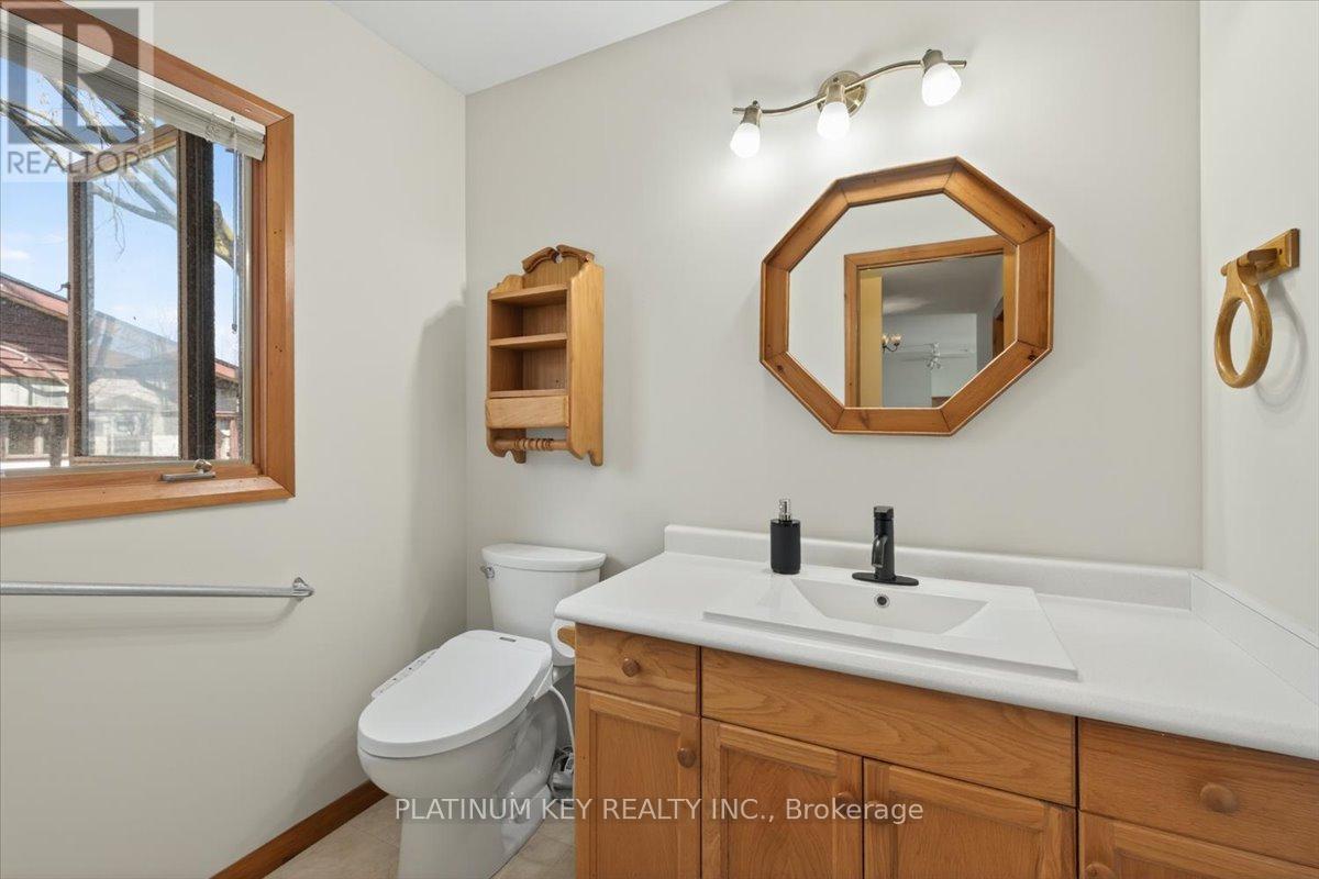 2300 Egremont Drive, Adelaide Metcalfe, Ontario  N7G 3H6 - Photo 20 - X13051422