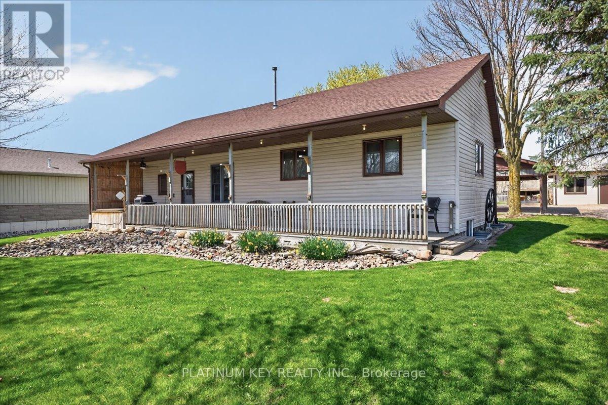 2300 Egremont Drive, Adelaide Metcalfe, Ontario  N7G 3H6 - Photo 3 - X13051422