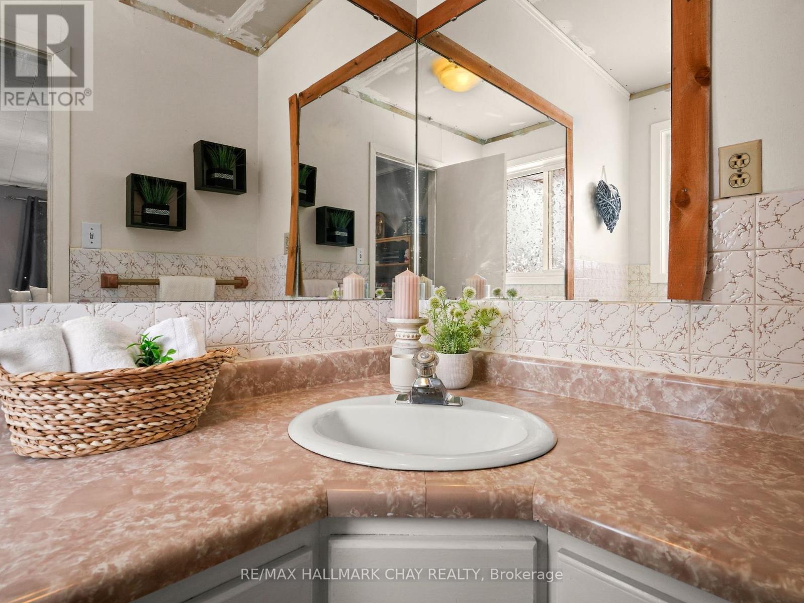 4684 10th Side Road, Essa, Ontario  L0L 2N0 - Photo 18 - N12756070