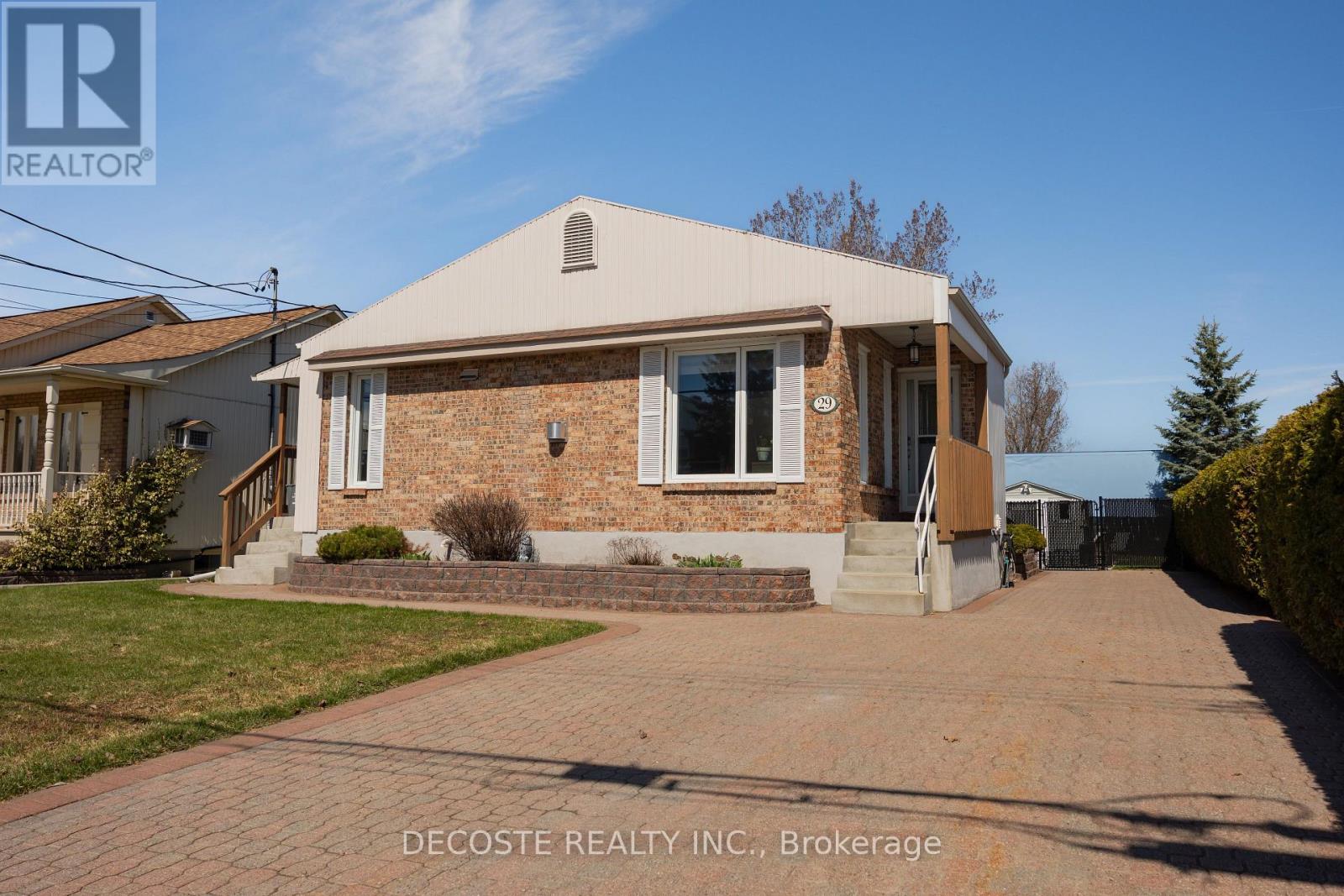 29 KINCARDINE STREET W, North Glengarry, Ontario