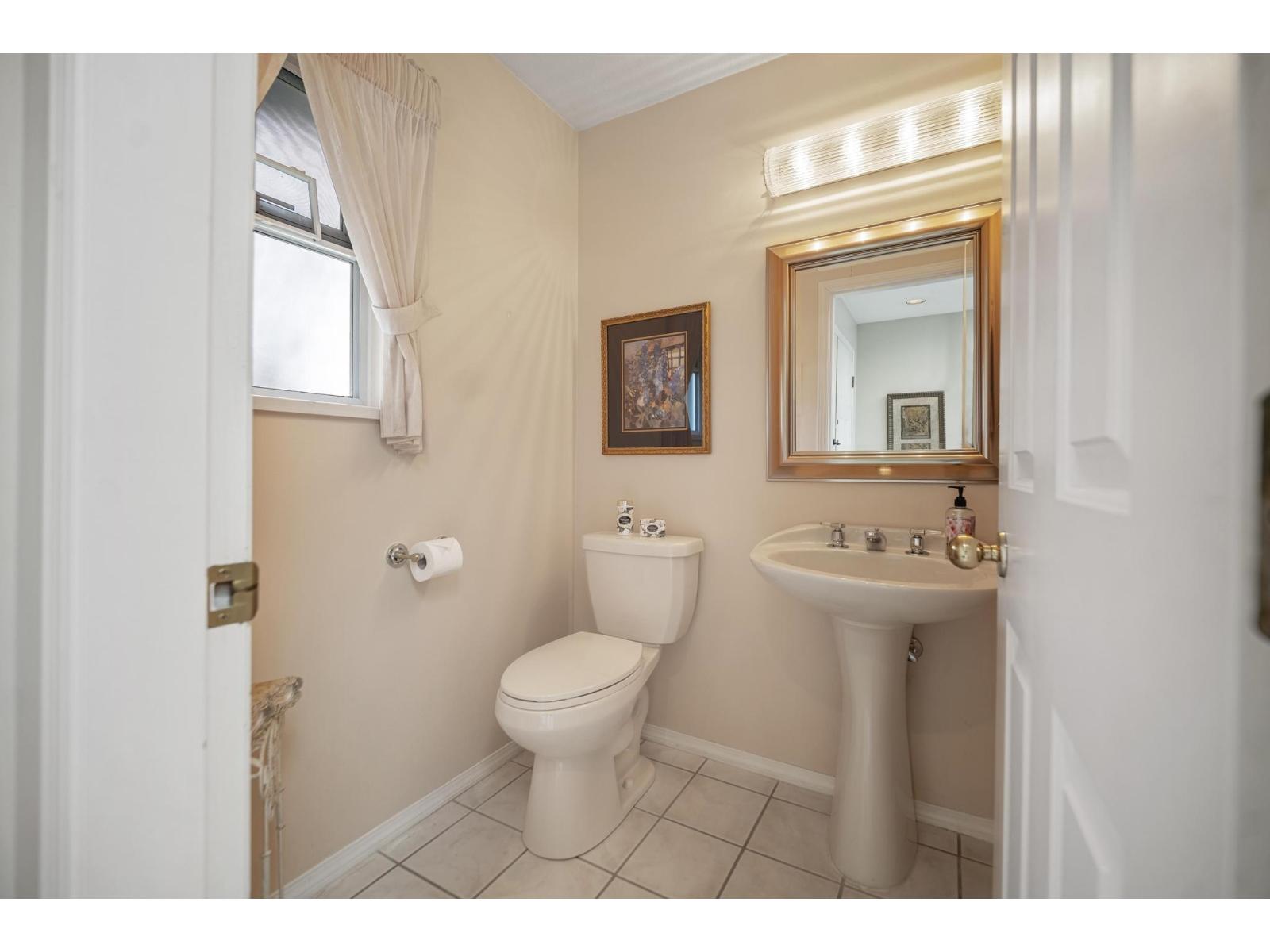 1884 139a Street, Surrey, British Columbia  V4A 8J2 - Photo 13 - R3111915