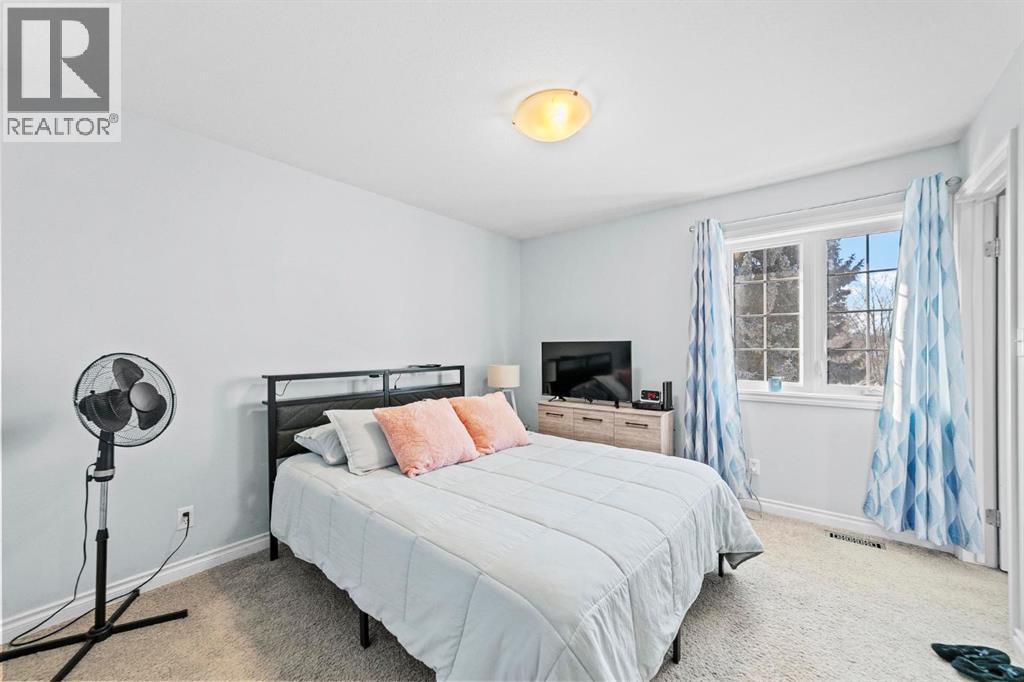 105, 5015 56 Street, Camrose, Alberta  T4V 2C8 - Photo 14 - A2293767