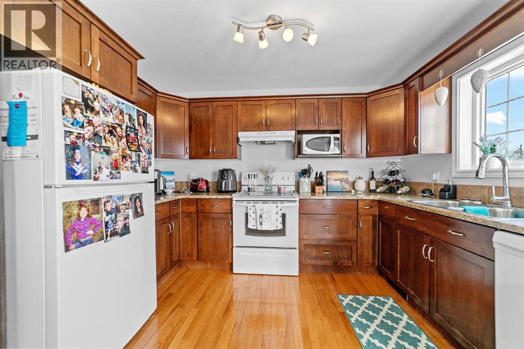 105, 5015 56 Street, Camrose, Alberta  T4V 2C8 - Photo 10 - A2293767