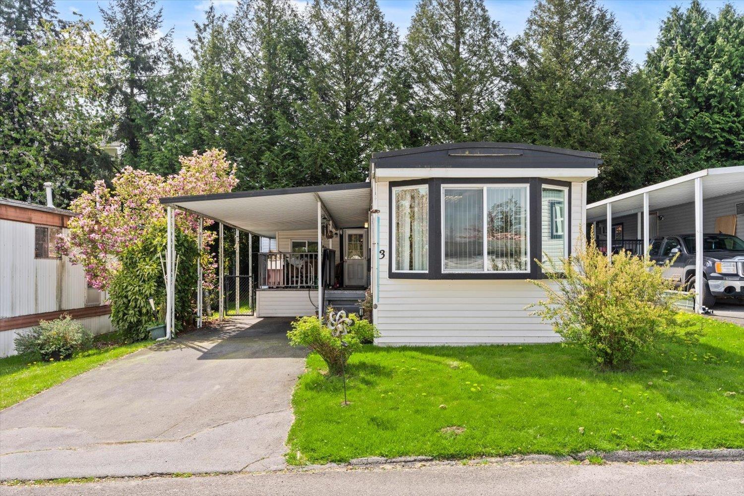 3 8220 King George Boulevard, Surrey, British Columbia  V3W 6E1 - Photo 2 - R3115857