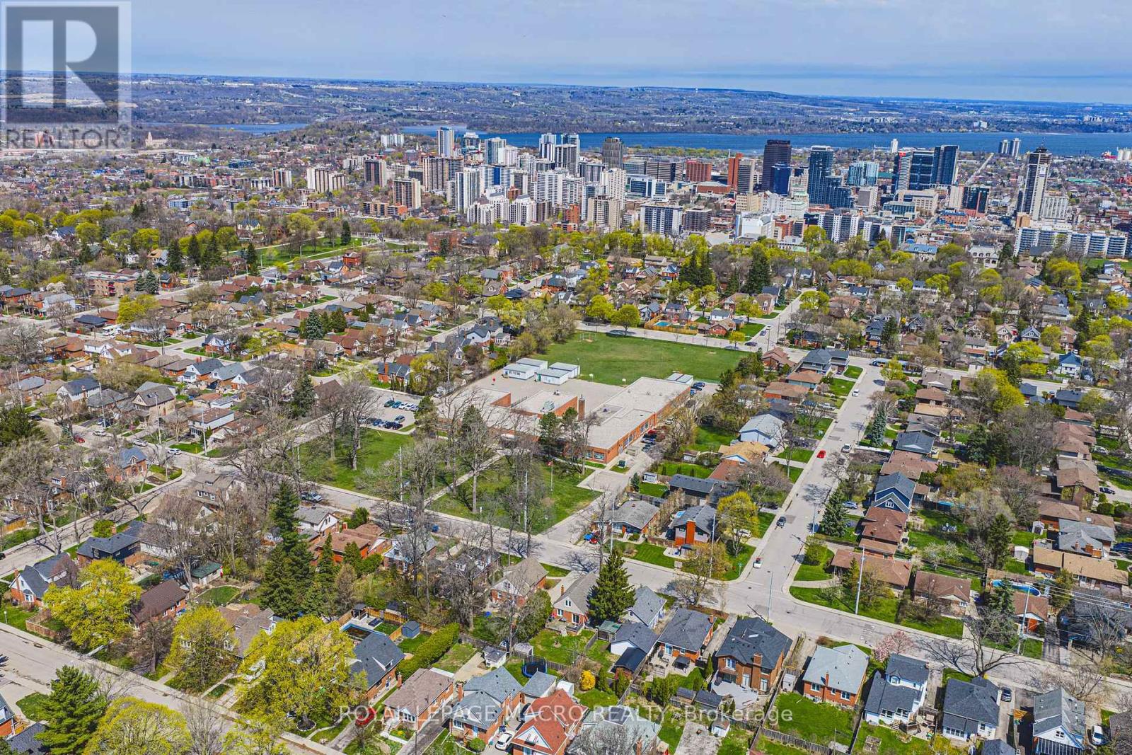 103 Empress Avenue, Hamilton, Ontario  L9A 1M5 - Photo 49 - X12853016