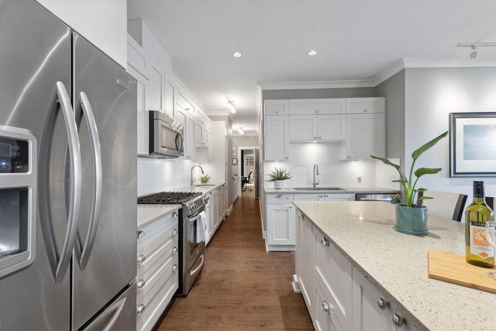 304 15155 36 Avenue, Surrey, British Columbia  V3Z 4R3 - Photo 3 - R3115936