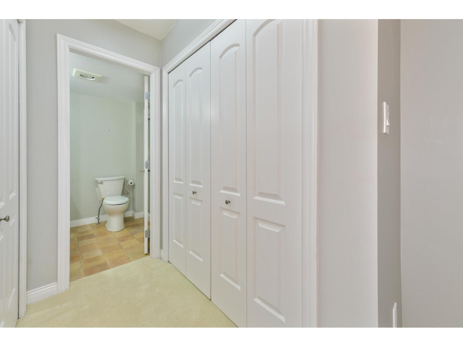 301 15317 Thrift Avenue, White Rock, British Columbia  V4B 2L4 - Photo 14 - R3116013