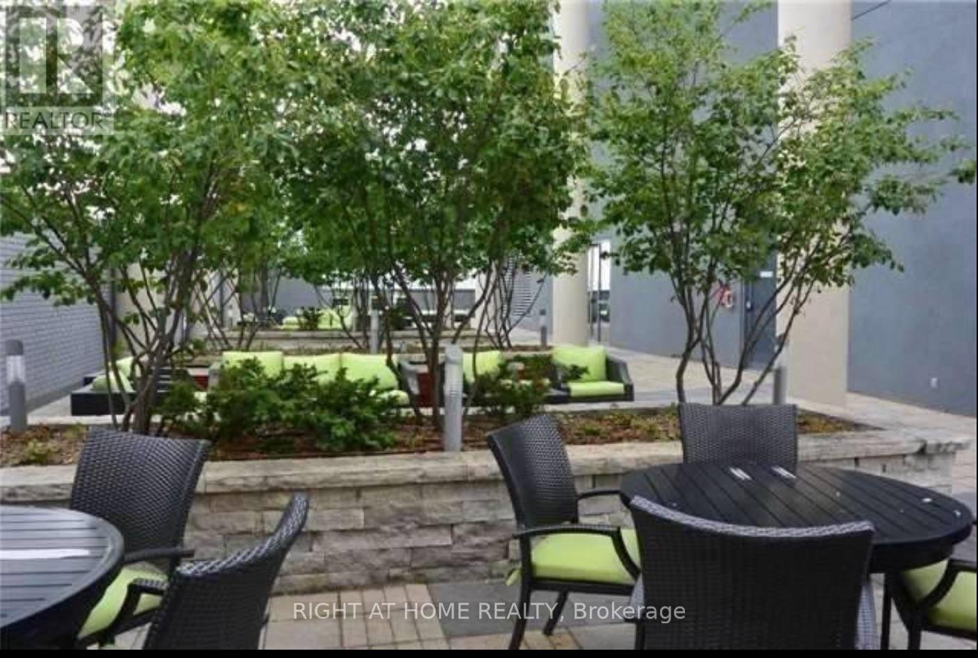 1607 - 770 Bay Street, Toronto, Ontario  M5G 1N6 - Photo 10 - C13052224