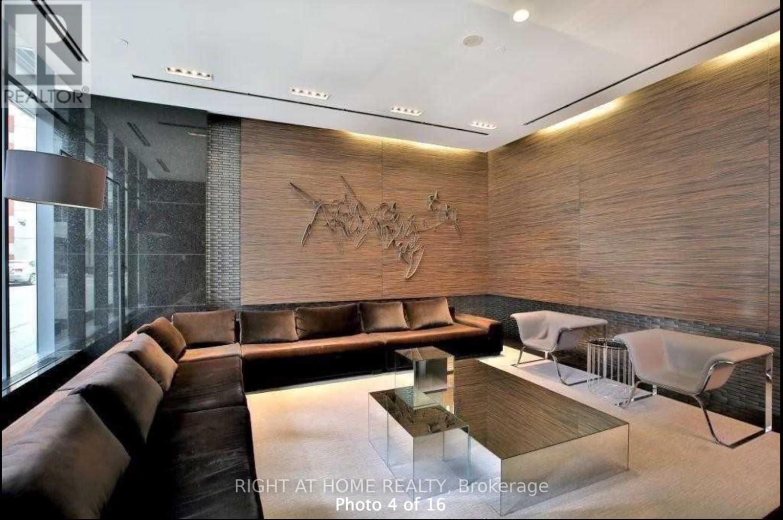 1607 - 770 Bay Street, Toronto, Ontario  M5G 1N6 - Photo 4 - C13052224