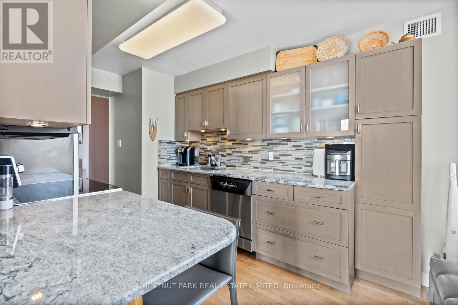 1606 - 35 Merton Street, Toronto, Ontario  M4S 3G4 - Photo 12 - C13052252