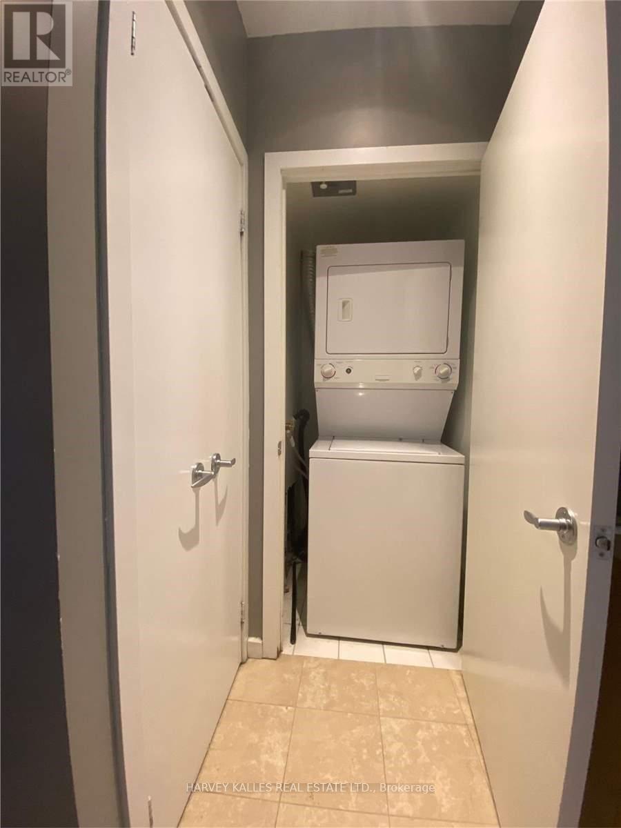 302 - 8 York Street, Toronto, Ontario  M5J 2Y2 - Photo 7 - C13052304