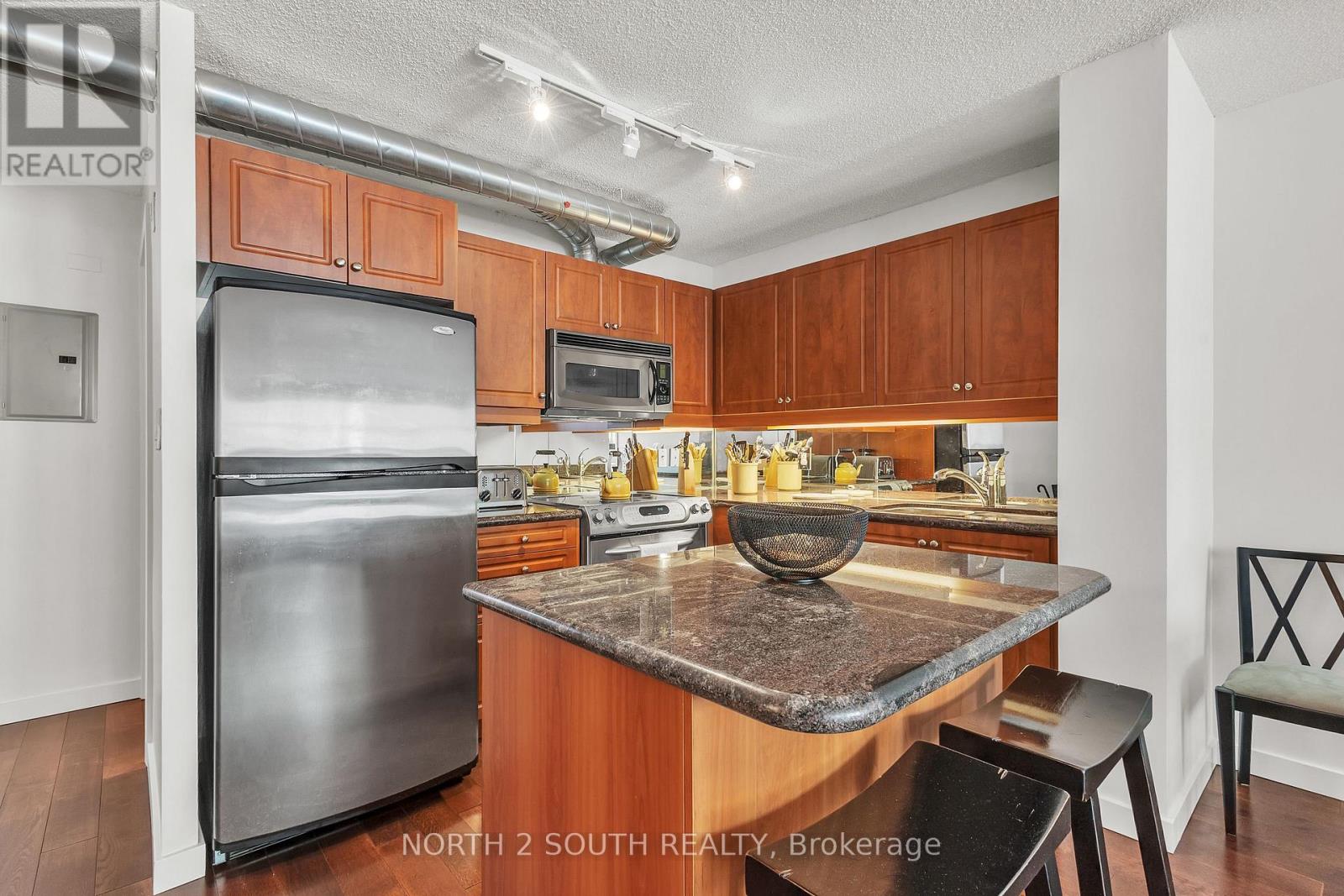 202 - 955 Queen Street W, Toronto, Ontario  M6J 3X5 - Photo 13 - C13052306