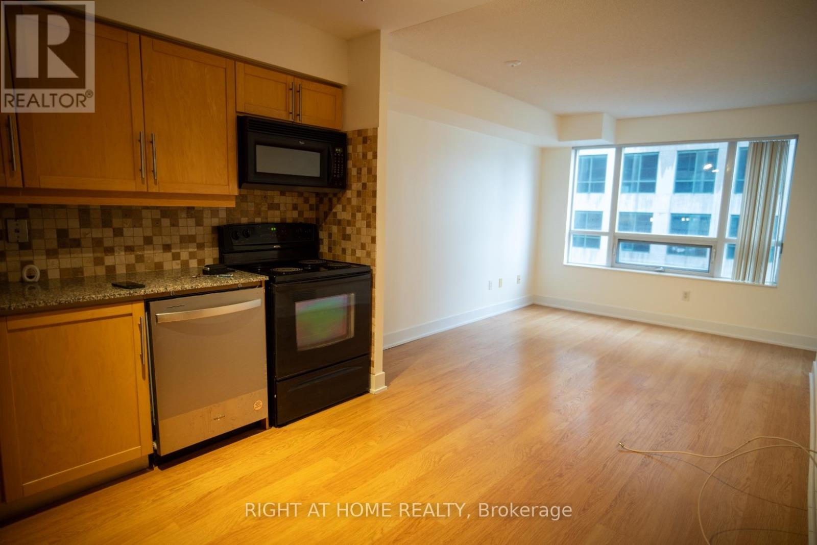 713 - 20 Blue Jays Way, Toronto, Ontario  M5V 3T3 - Photo 3 - C13052322