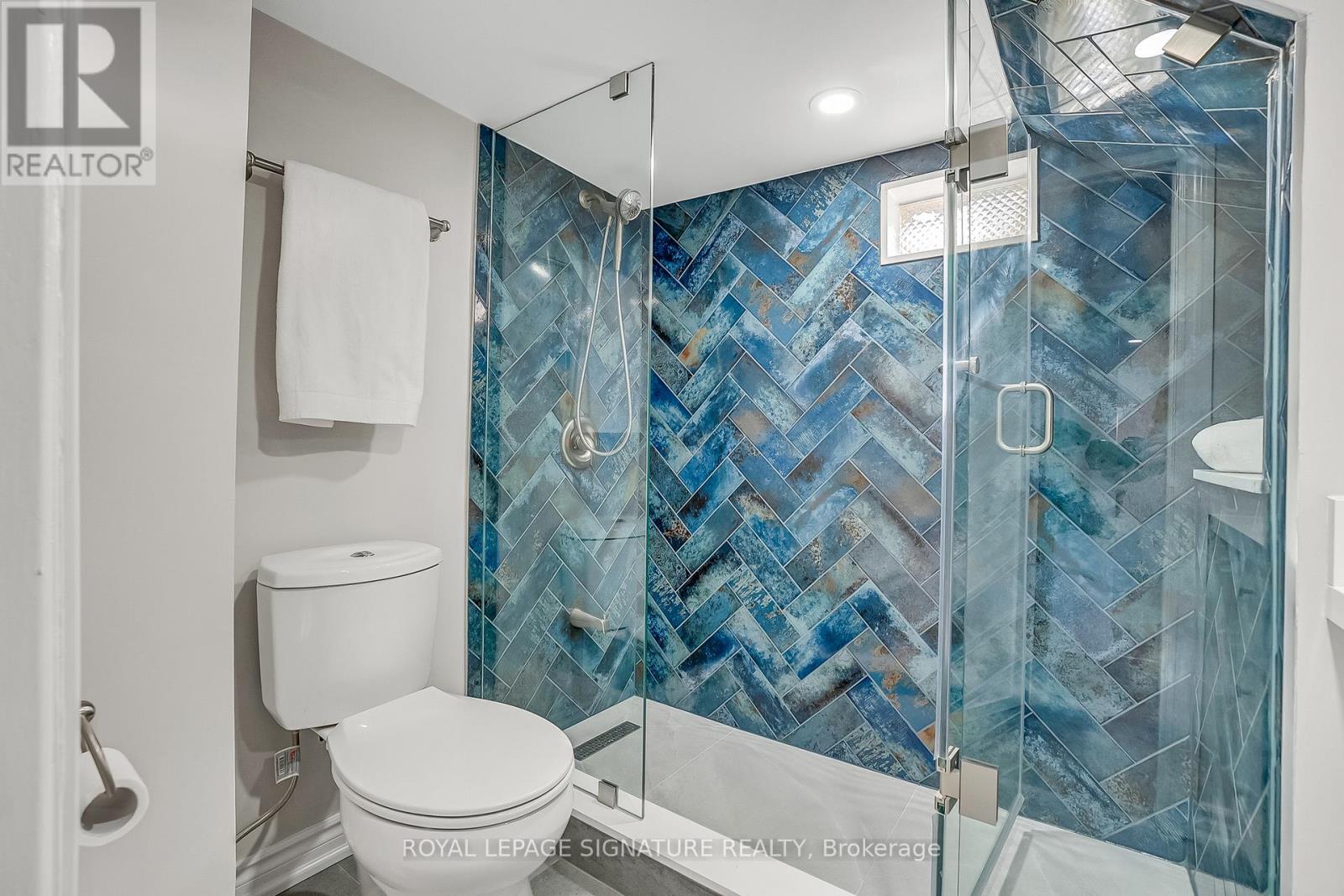 70 Clovelly Avenue, Toronto, Ontario  M6C 1Y3 - Photo 29 - C13052376