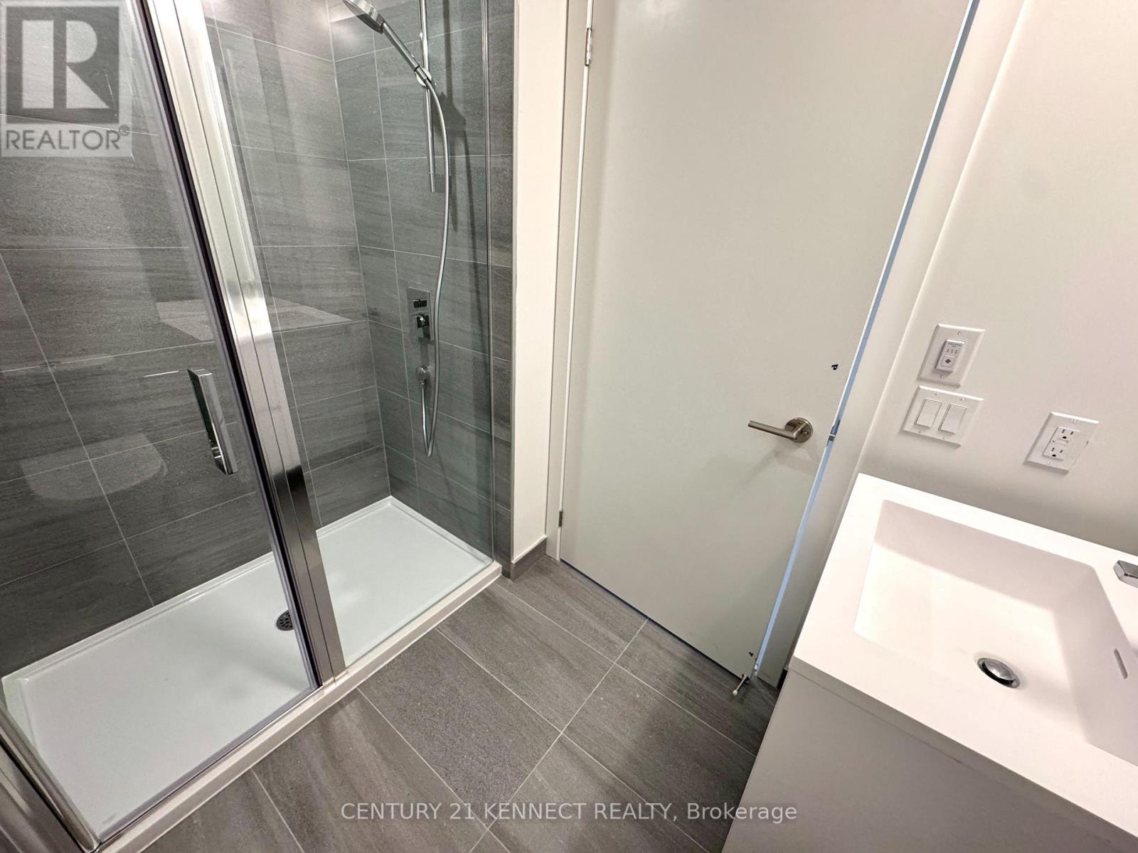 3401 - 1 Quarrington Lane, Toronto, Ontario  M3C 0S4 - Photo 12 - C13052400