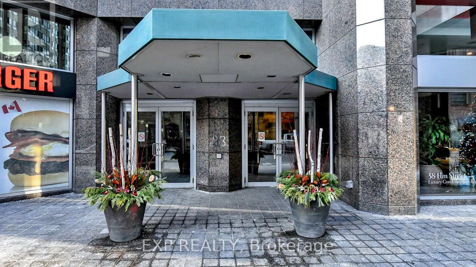 1005 - 38 Elm Street, Toronto, Ontario  M5G 2K5 - Photo 2 - C13052432