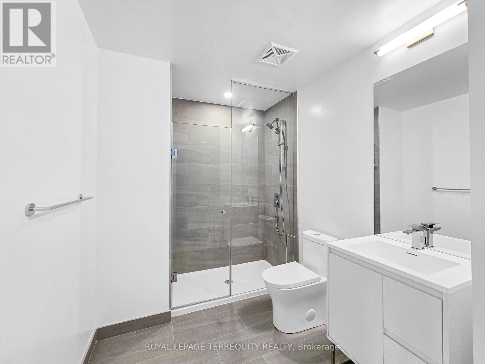 3205 - 1 Quarrington Lane, Toronto, Ontario  M3C 0S4 - Photo 12 - C13052468