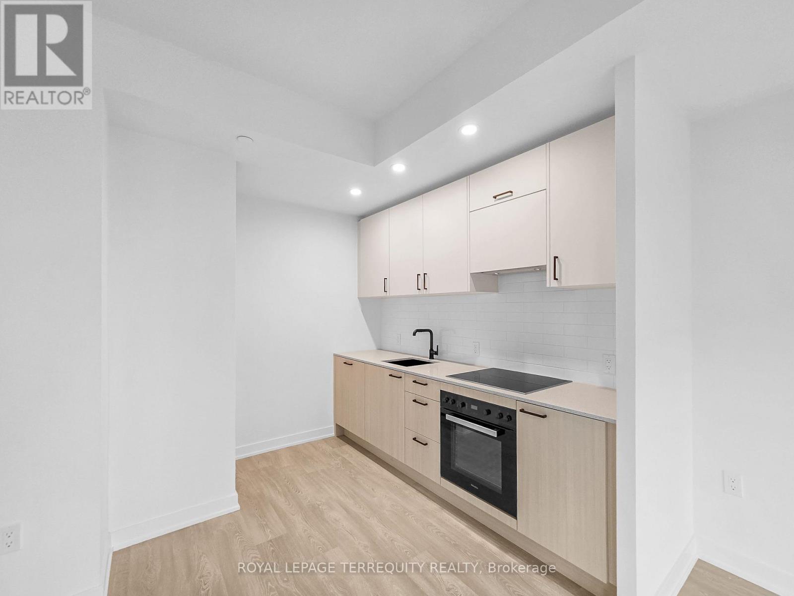 3205 - 1 Quarrington Lane, Toronto, Ontario  M3C 0S4 - Photo 19 - C13052468