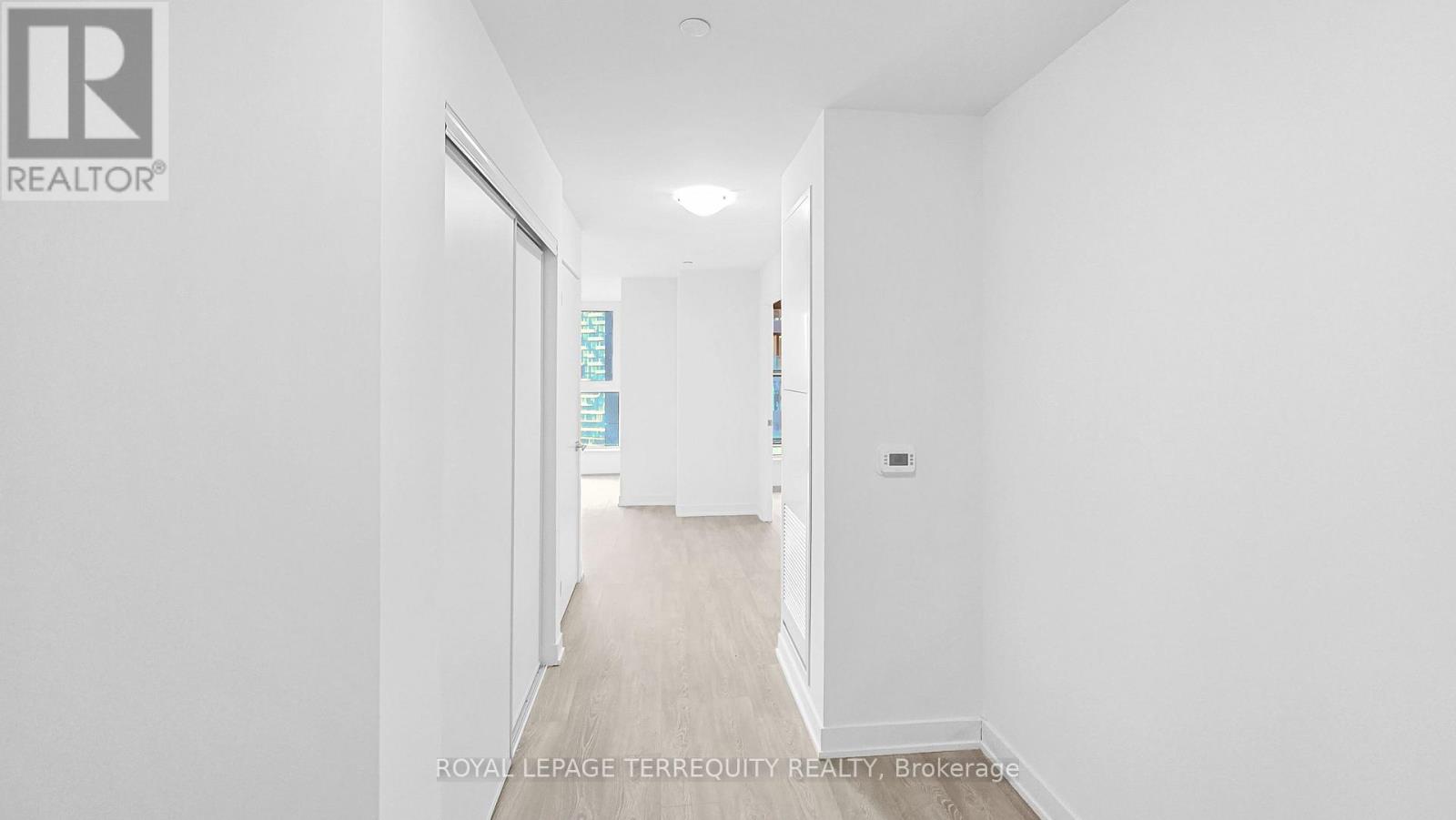 3205 - 1 Quarrington Lane, Toronto, Ontario  M3C 0S4 - Photo 2 - C13052468