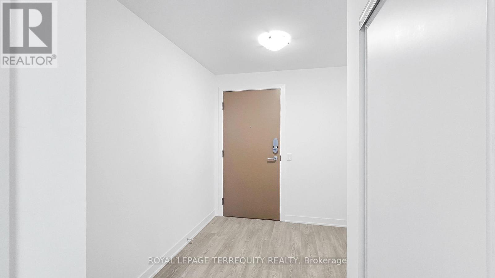 3205 - 1 Quarrington Lane, Toronto, Ontario  M3C 0S4 - Photo 3 - C13052468