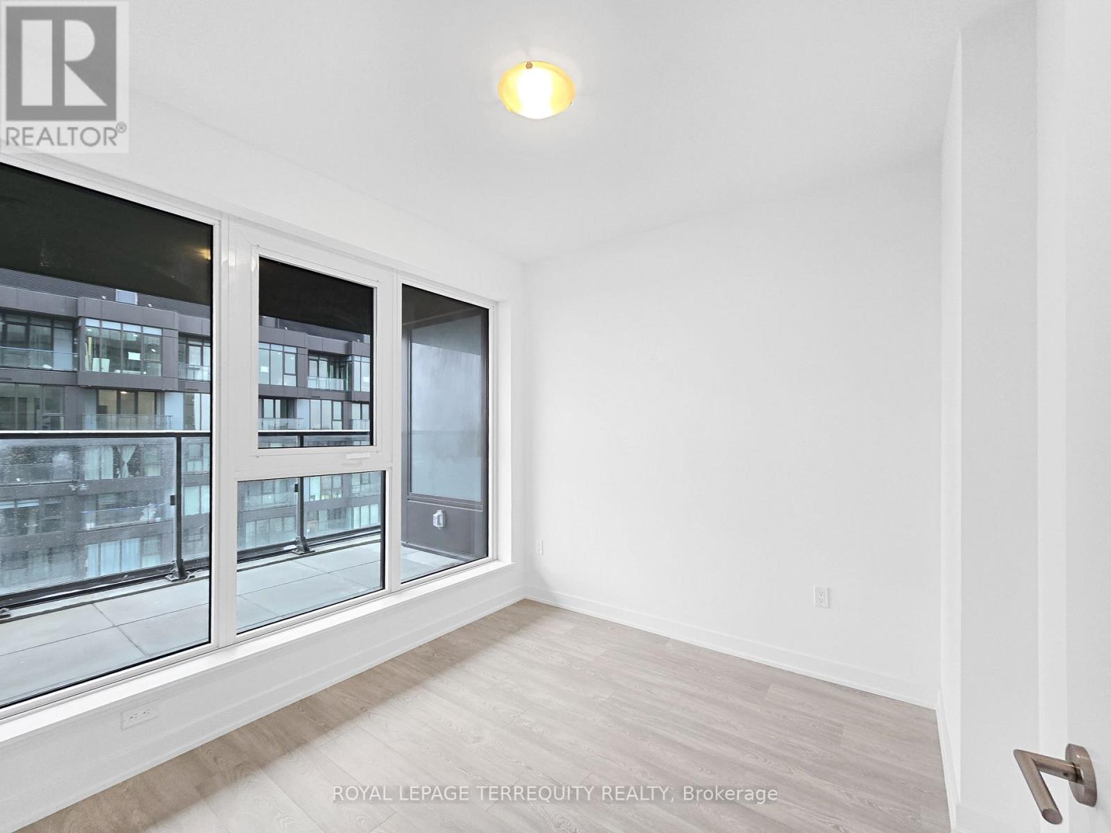 3205 - 1 Quarrington Lane, Toronto, Ontario  M3C 0S4 - Photo 5 - C13052468