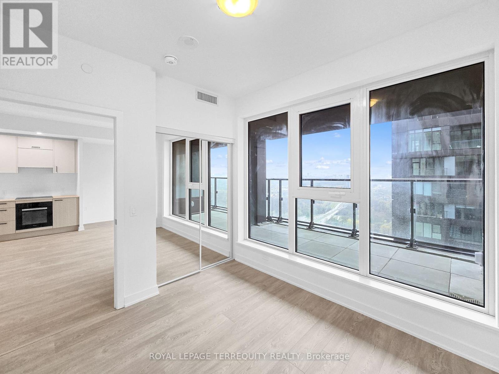 3205 - 1 Quarrington Lane, Toronto, Ontario  M3C 0S4 - Photo 8 - C13052468