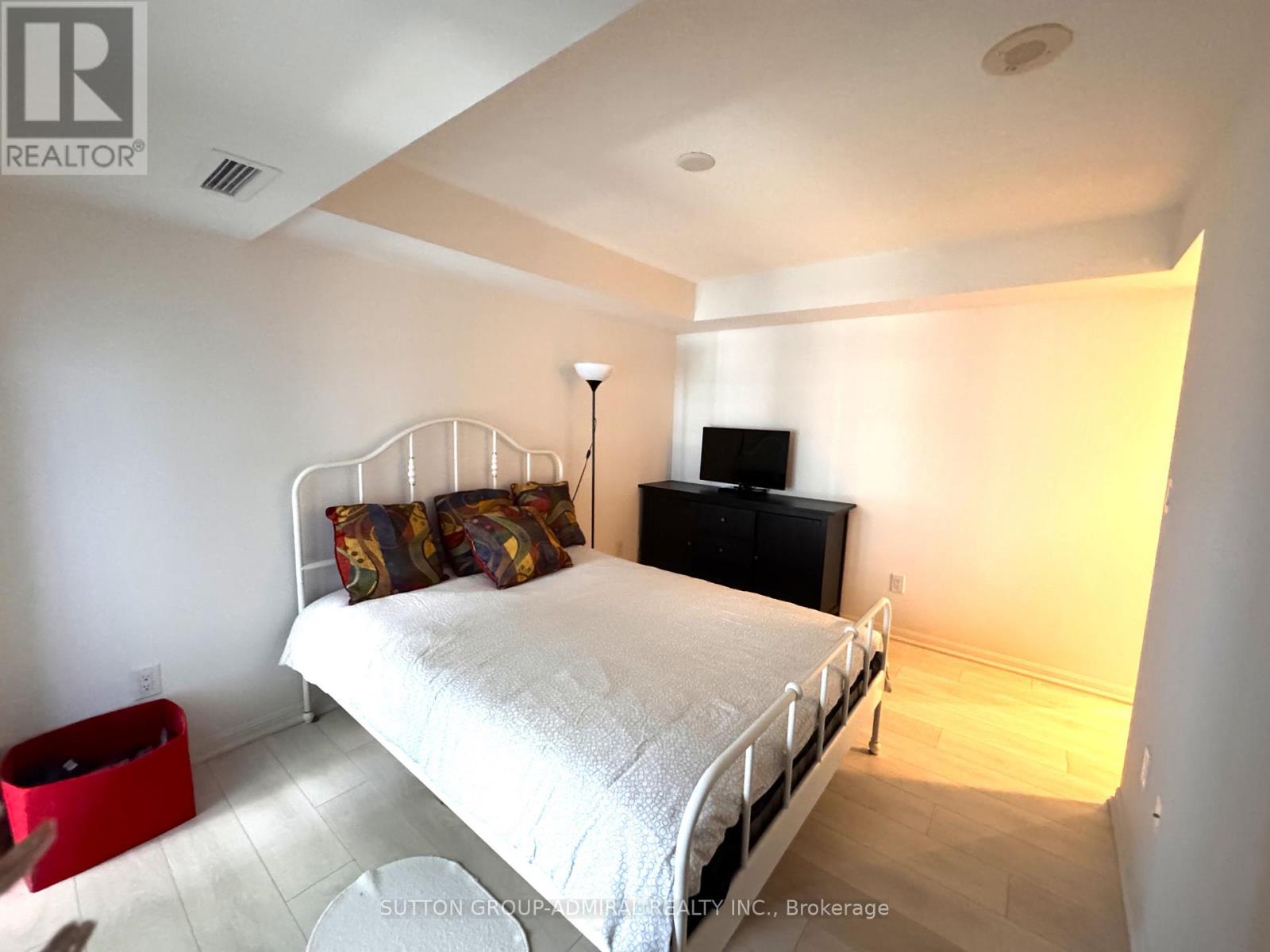 2022 - 400 Adelaide Street E, Toronto, Ontario  M5A 4S3 - Photo 18 - C13052484