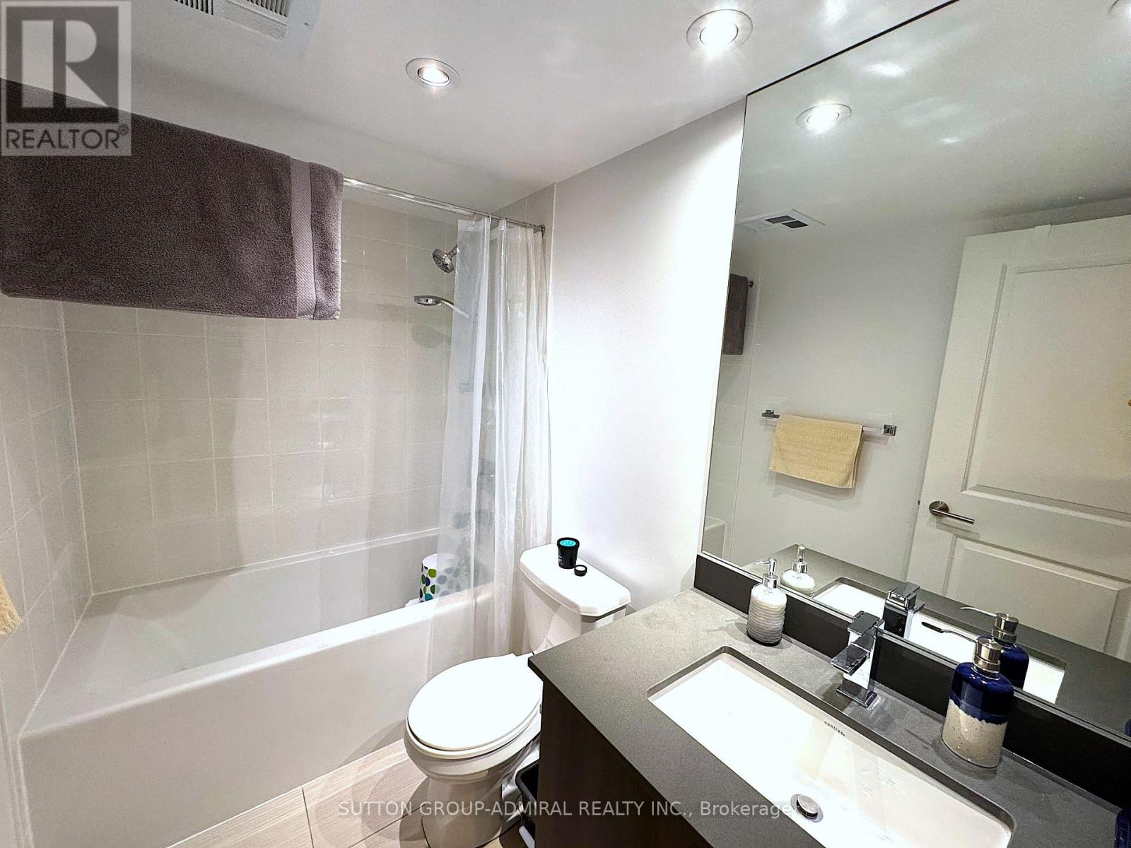 2022 - 400 Adelaide Street E, Toronto, Ontario  M5A 4S3 - Photo 24 - C13052484