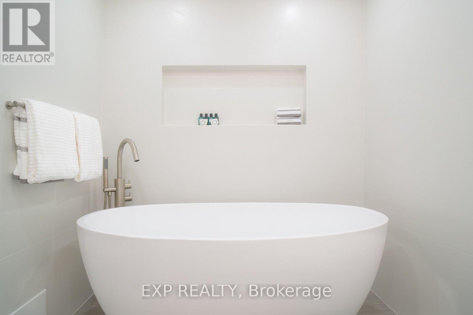 608 - 18 Lower Village Gate, Toronto, Ontario  M5P 3M1 - Photo 35 - C13044358