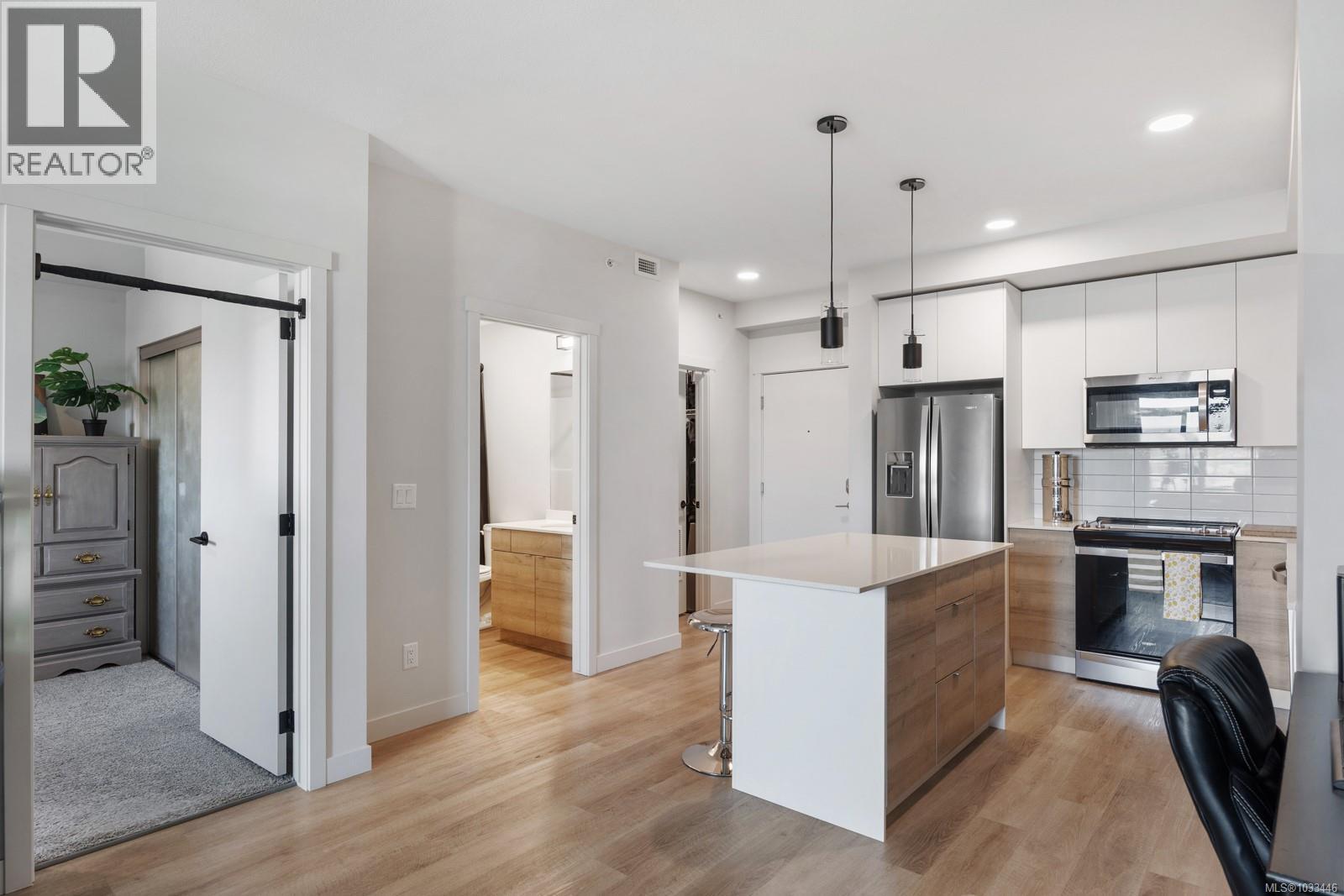 403 695 Aspen Rd, Comox, British Columbia  V9M 4H6 - Photo 3 - 1033446