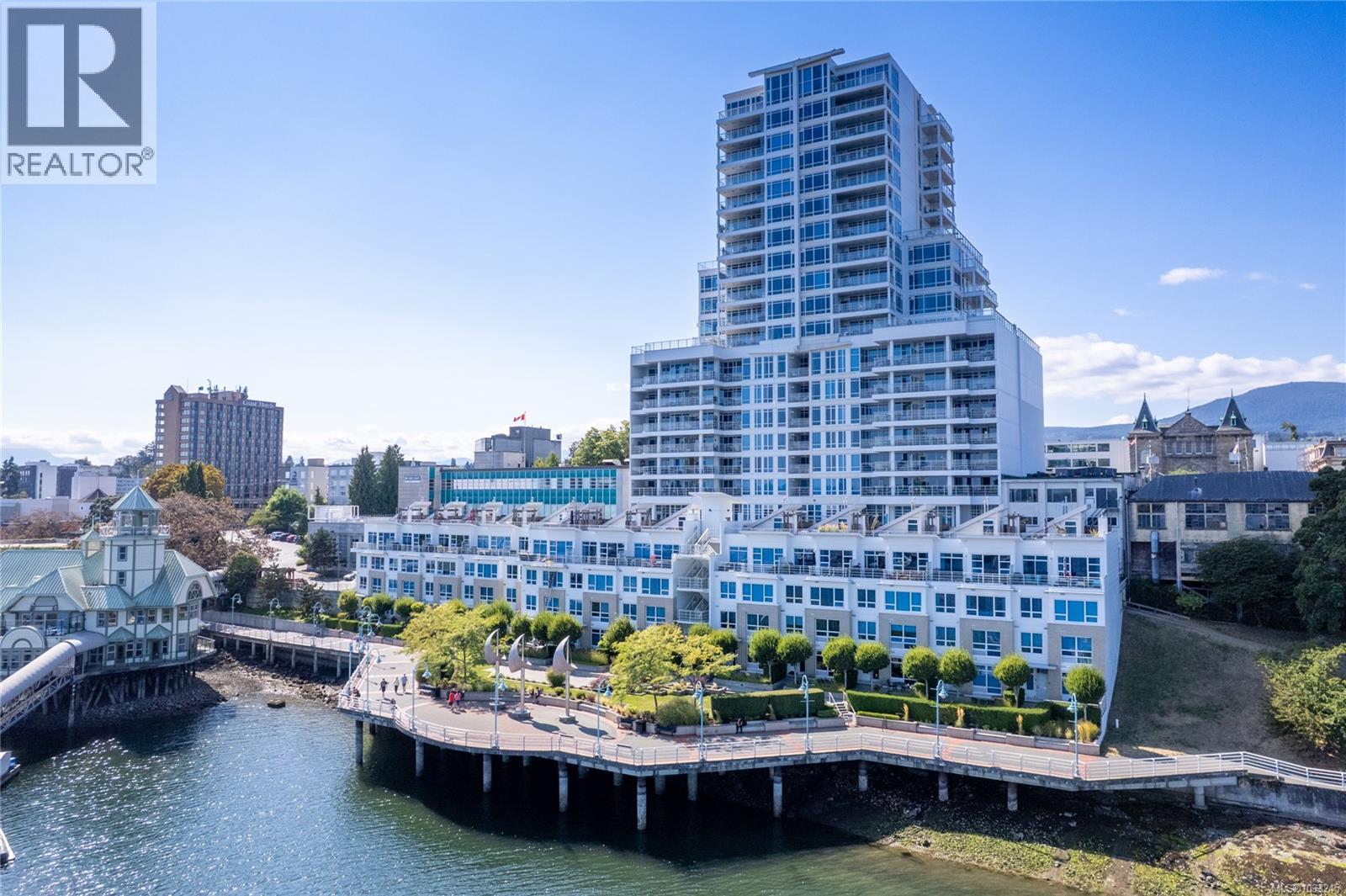 TH25 38 Front St, Nanaimo, British Columbia