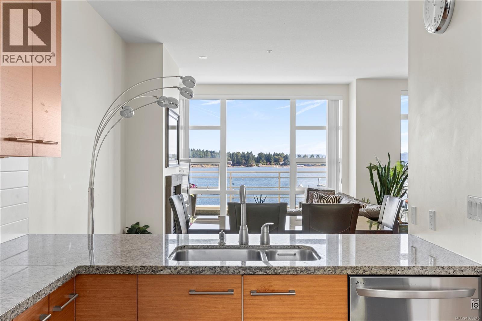 Th25 38 Front St, Nanaimo, British Columbia  V9R 0B8 - Photo 25 - 1033245