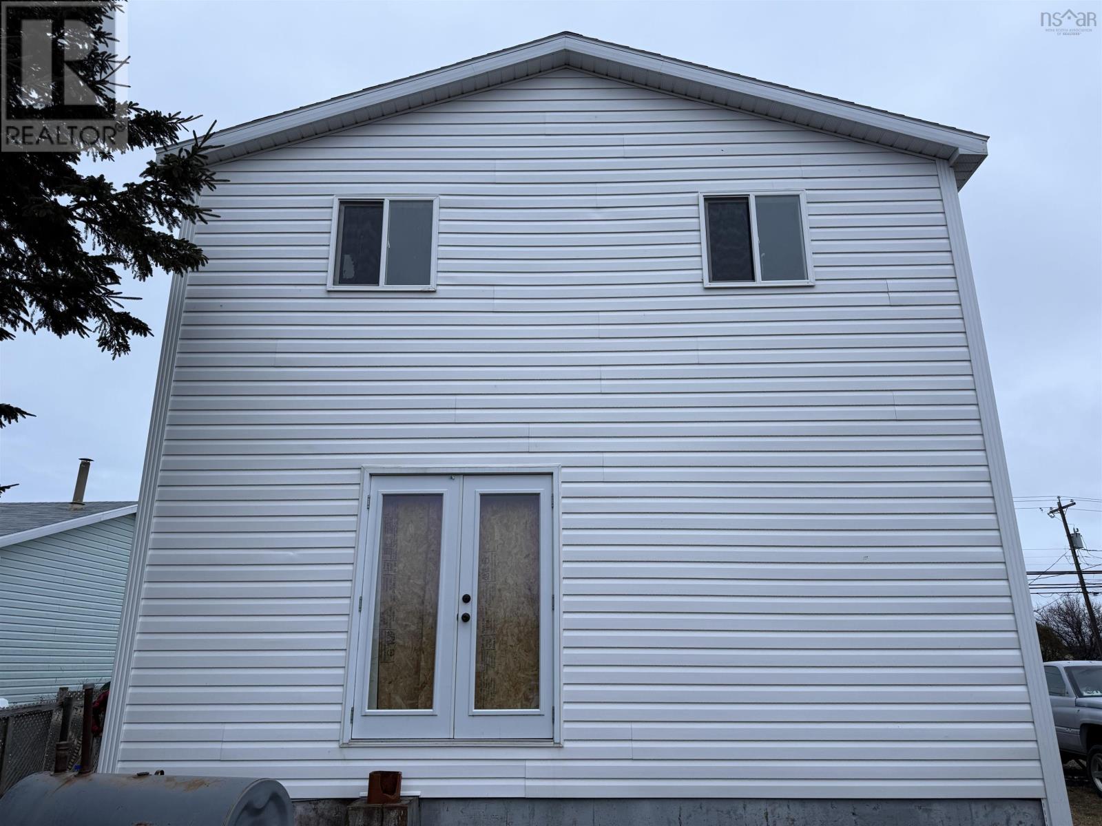 3792 Ellsworth Avenue, New Waterford, Nova Scotia  B1H 2J2 - Photo 6 - 202600987