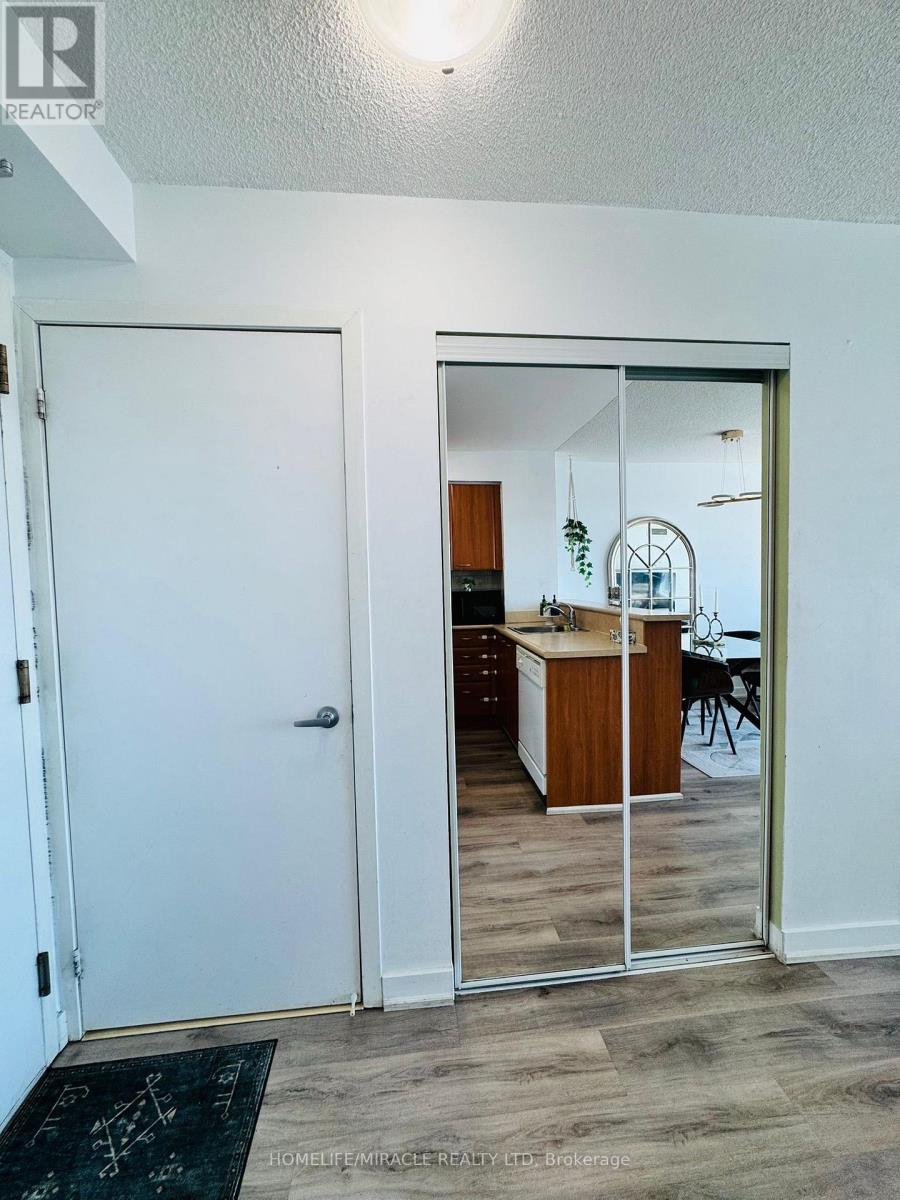 2106 - 36 Lee Centre Drive, Toronto, Ontario  M1H 3K2 - Photo 10 - E13052240