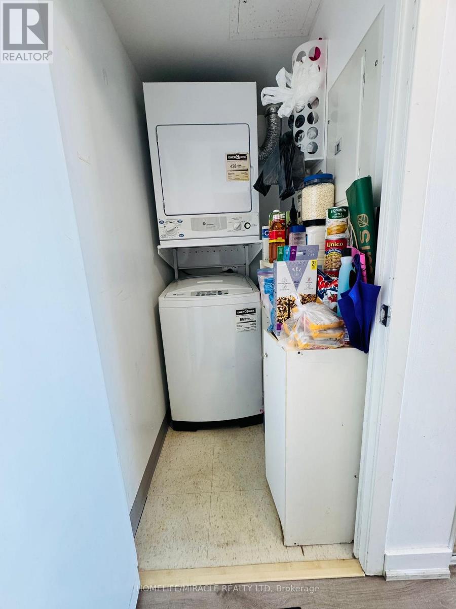 2106 - 36 Lee Centre Drive, Toronto, Ontario  M1H 3K2 - Photo 11 - E13052240