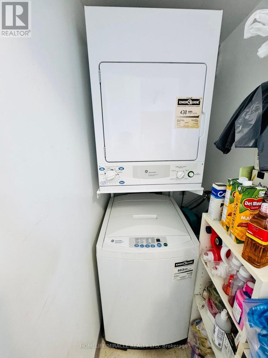 2106 - 36 Lee Centre Drive, Toronto, Ontario  M1H 3K2 - Photo 12 - E13052240