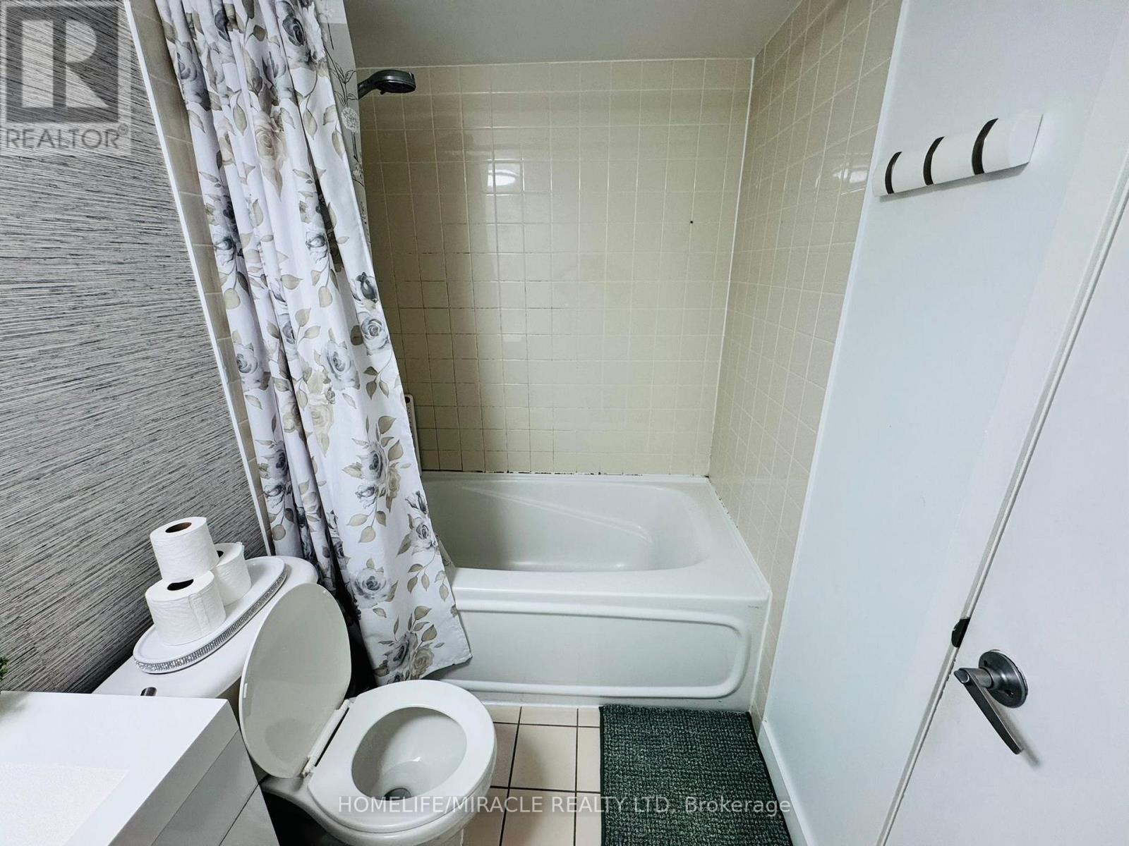 2106 - 36 Lee Centre Drive, Toronto, Ontario  M1H 3K2 - Photo 19 - E13052240