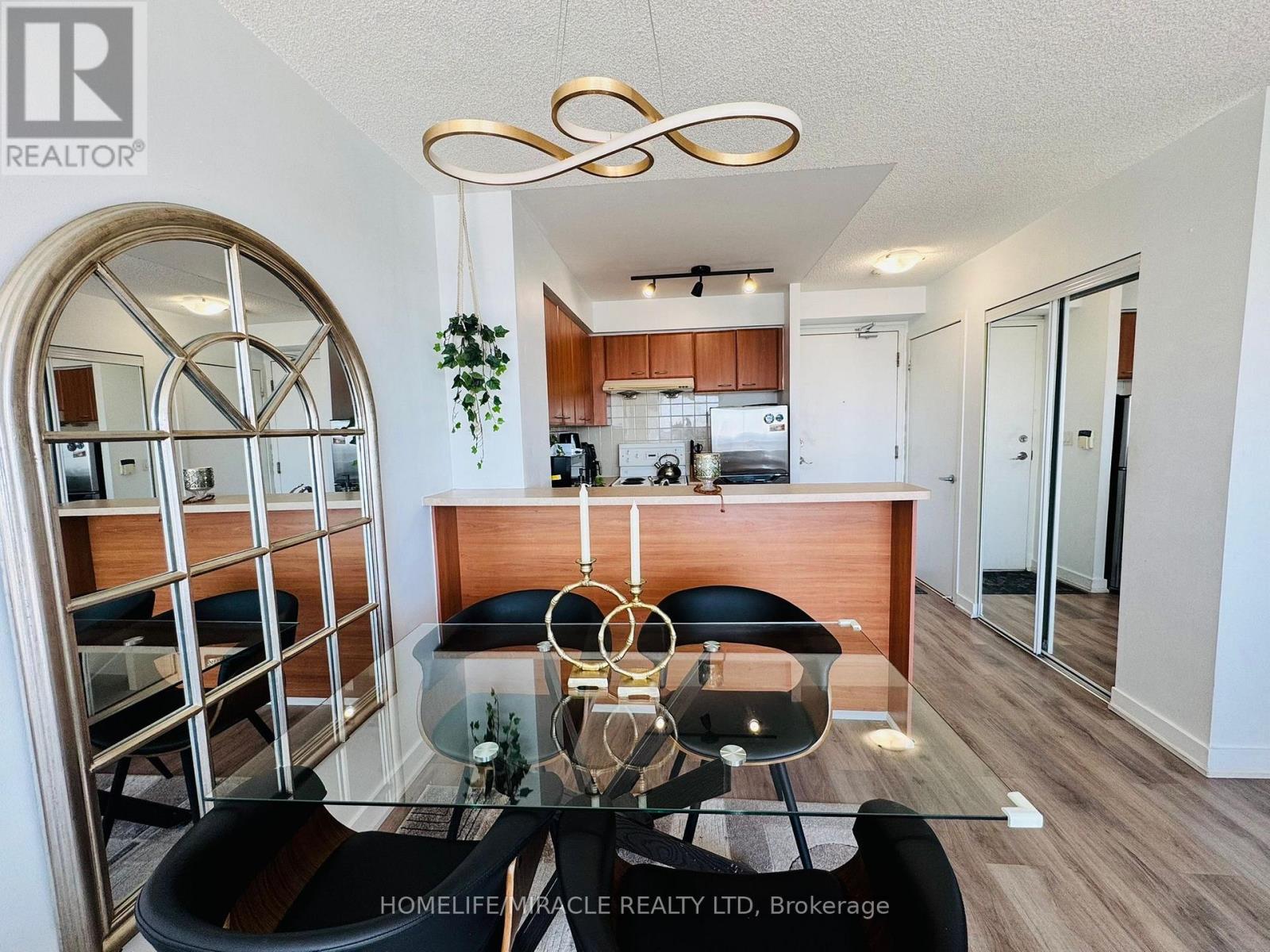 2106 - 36 Lee Centre Drive, Toronto, Ontario  M1H 3K2 - Photo 4 - E13052240