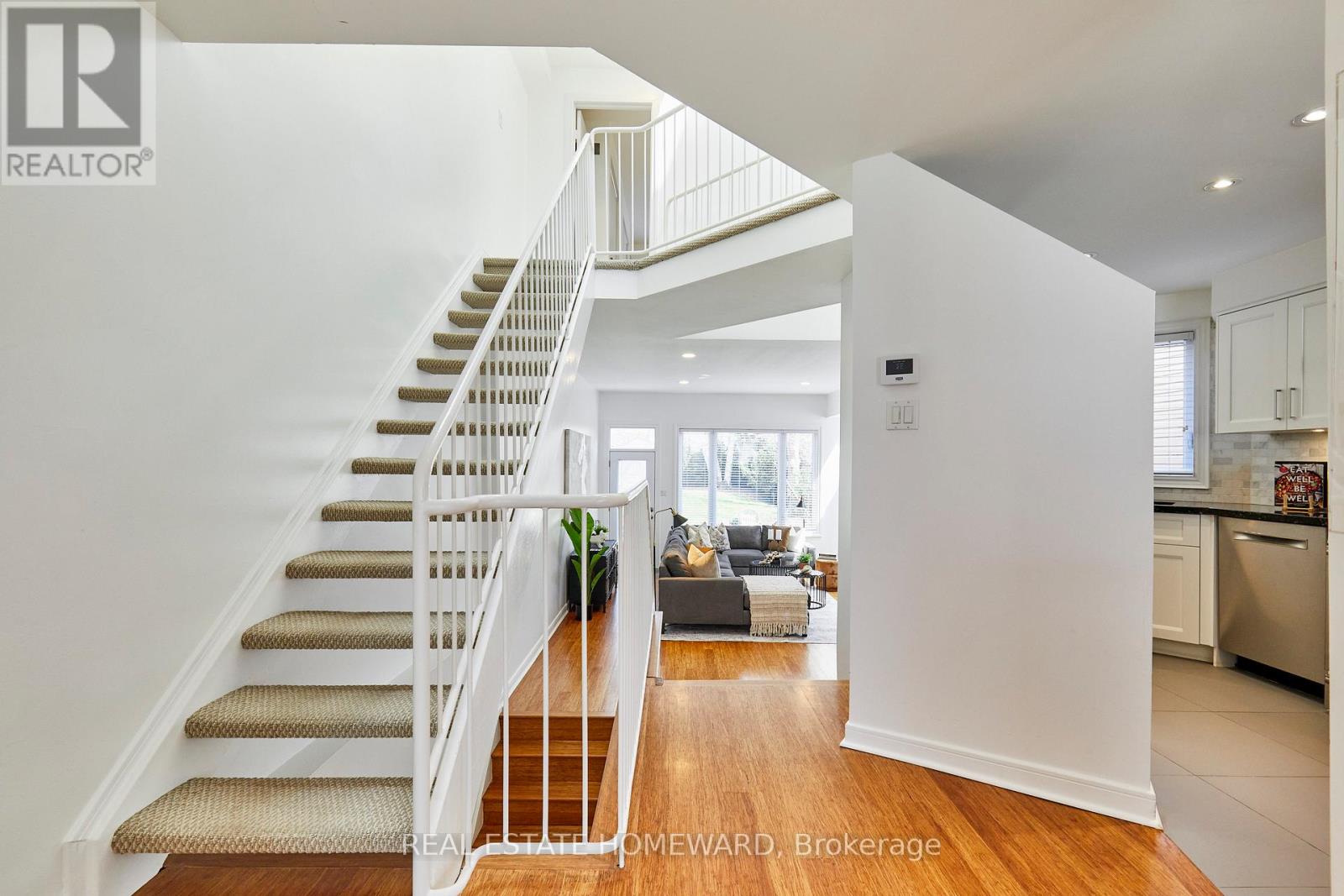 117 Edgewood Avenue, Toronto, Ontario  M4L 3H2 - Photo 10 - E13052348