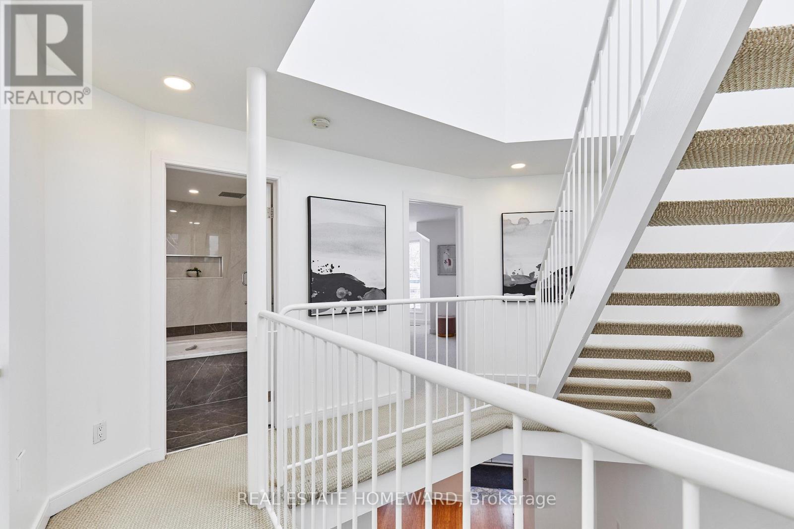 117 Edgewood Avenue, Toronto, Ontario  M4L 3H2 - Photo 14 - E13052348