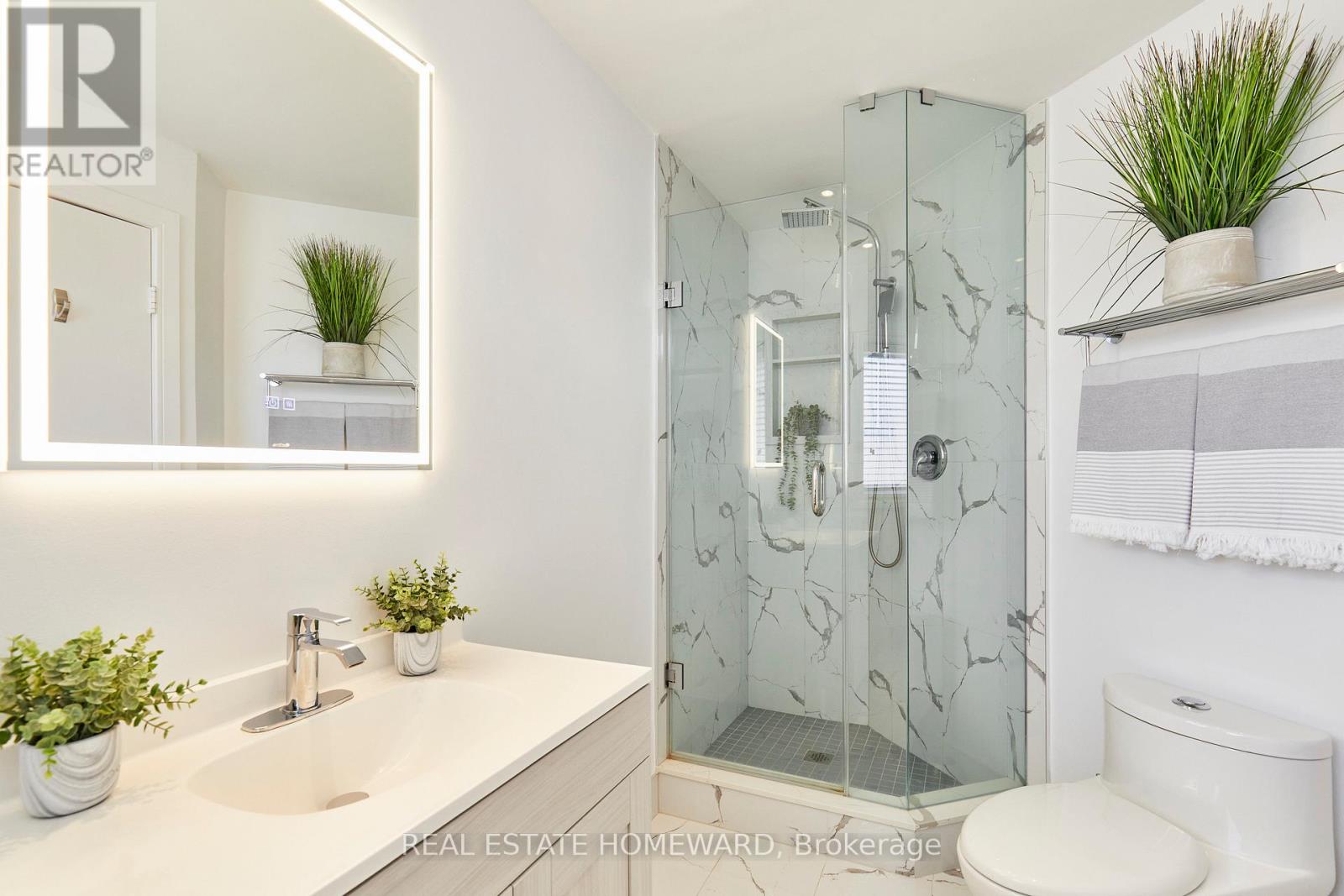 117 Edgewood Avenue, Toronto, Ontario  M4L 3H2 - Photo 29 - E13052348