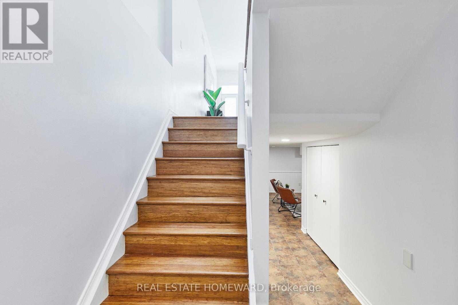 117 Edgewood Avenue, Toronto, Ontario  M4L 3H2 - Photo 33 - E13052348